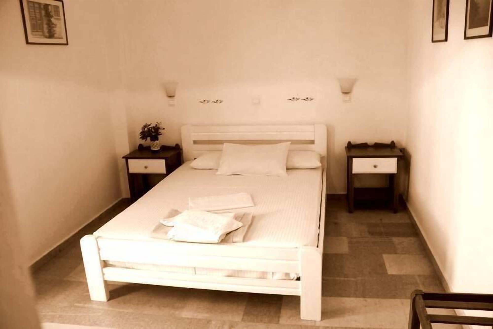 Fikas Hotel Naxos City Exterior foto