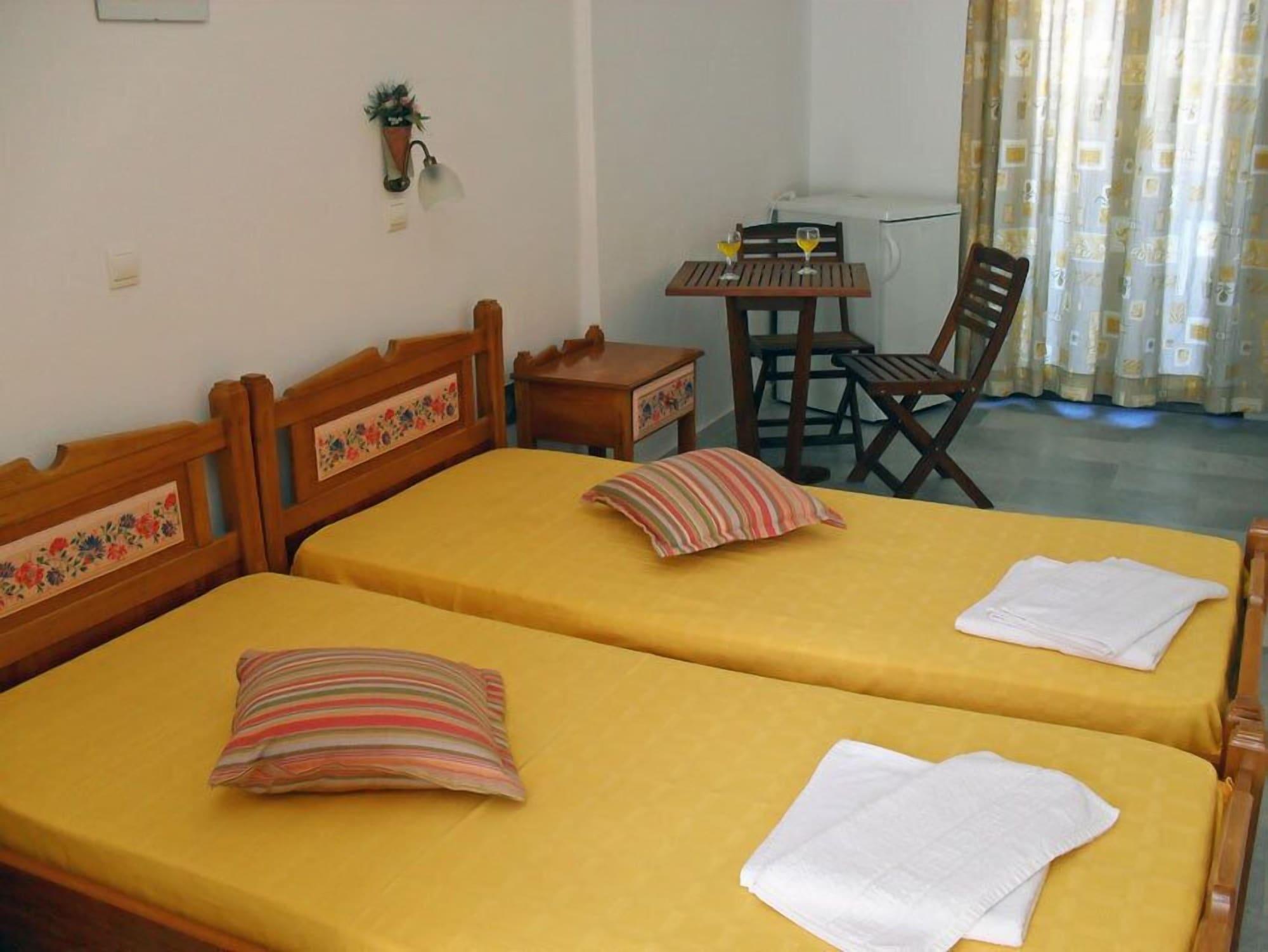 Fikas Hotel Naxos City Exterior foto